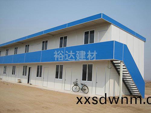 雙(shuang)層(ceng)活(huo)動闆房
